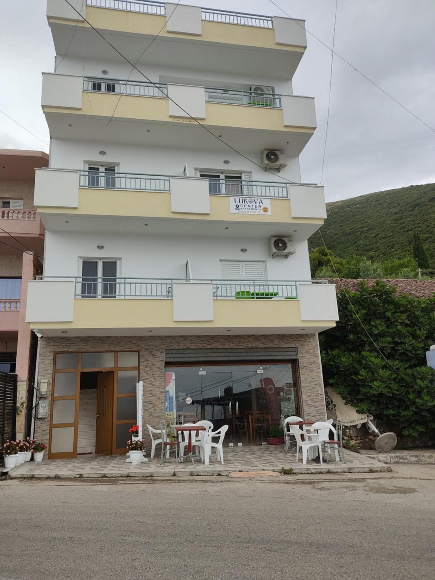Lukova Center Apartments Esterno foto